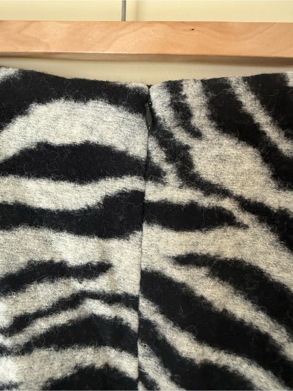 ANN TAYLOR Zebra Print Wool Blend Skirt sz 4 NWT - Picture 6 of 10